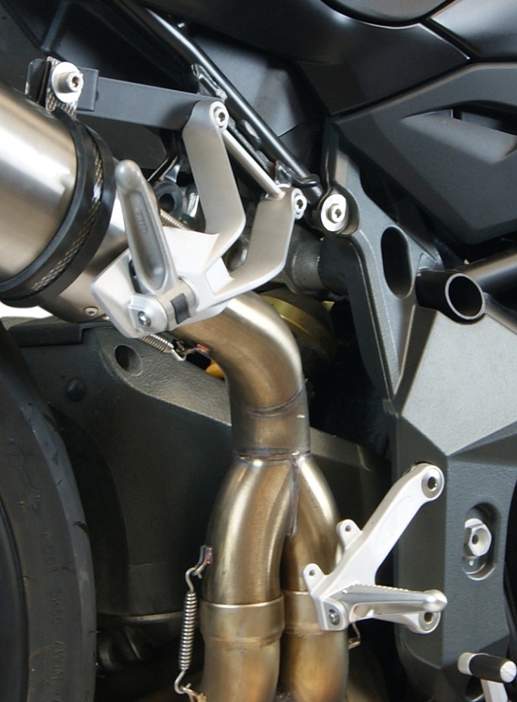 Escape compatible con Mv Agusta Brutale 990 R 2010-2011, M3 Titanium Natural, Escape legal, homologado, silenciador con db killer desmontable y tubo de conexión específico 