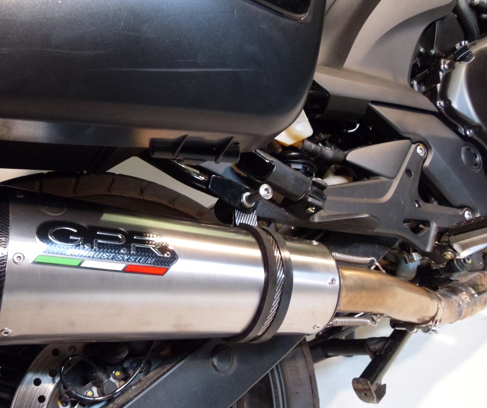 Escape compatible con Honda Cbf 1000 - ST 2010-2016, M3 Inox , Escape legal, homologado, silenciador con db killer desmontable y tubo de conexión específico 