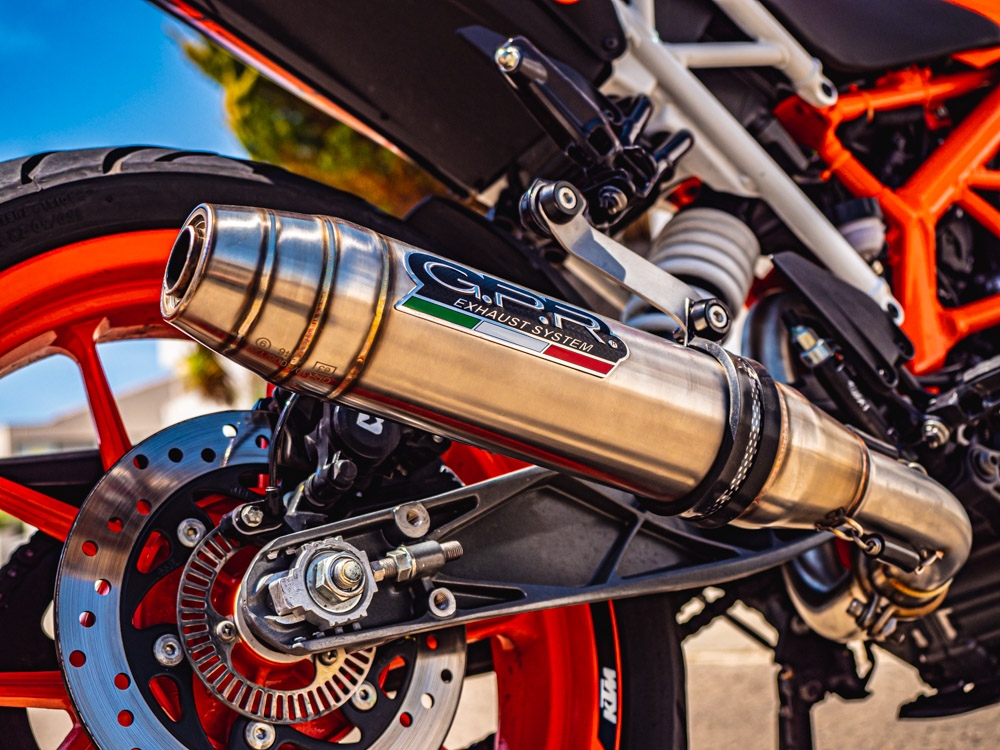 Escape compatible con Ktm Rc 390 2017-2020, Deeptone Inox, Escape legal, homologado, silenciador con db killer desmontable y tubo de conexión específico 