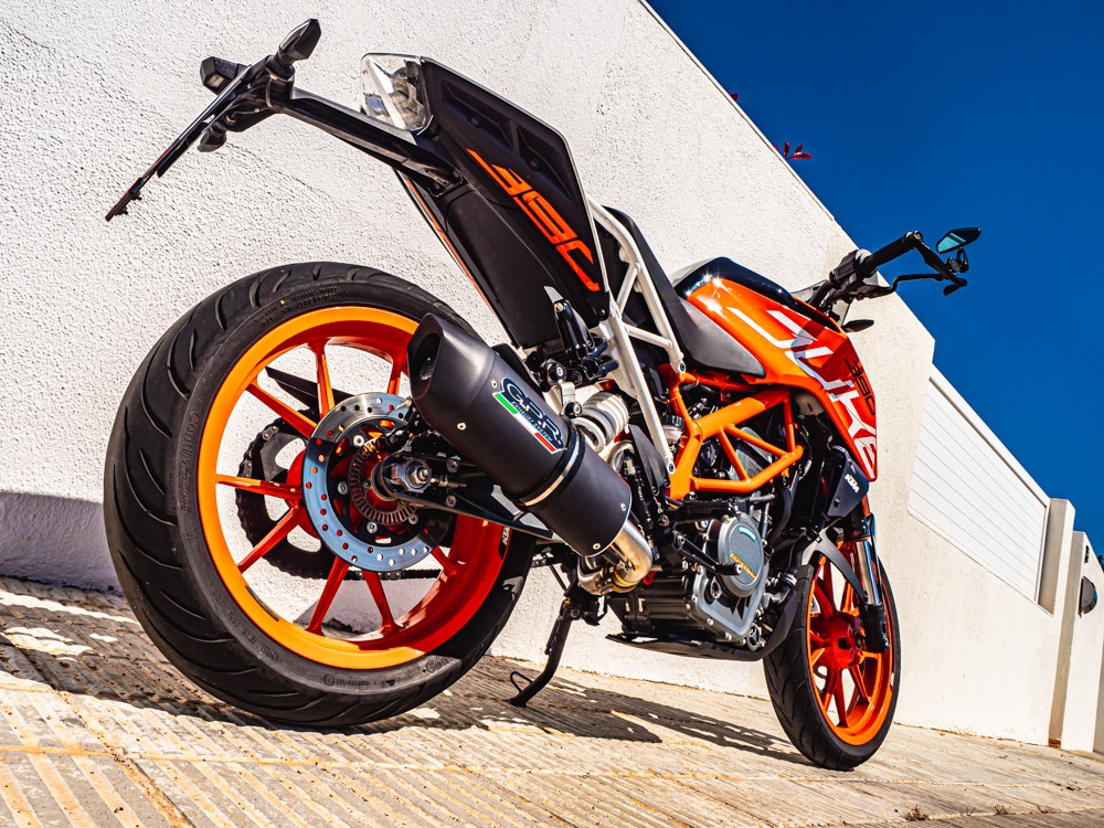 Escape compatible con Ktm Duke 200 2012-2020, Furore Nero, Escape legal, homologado, silenciador con db killer desmontable y tubo de conexión específico 