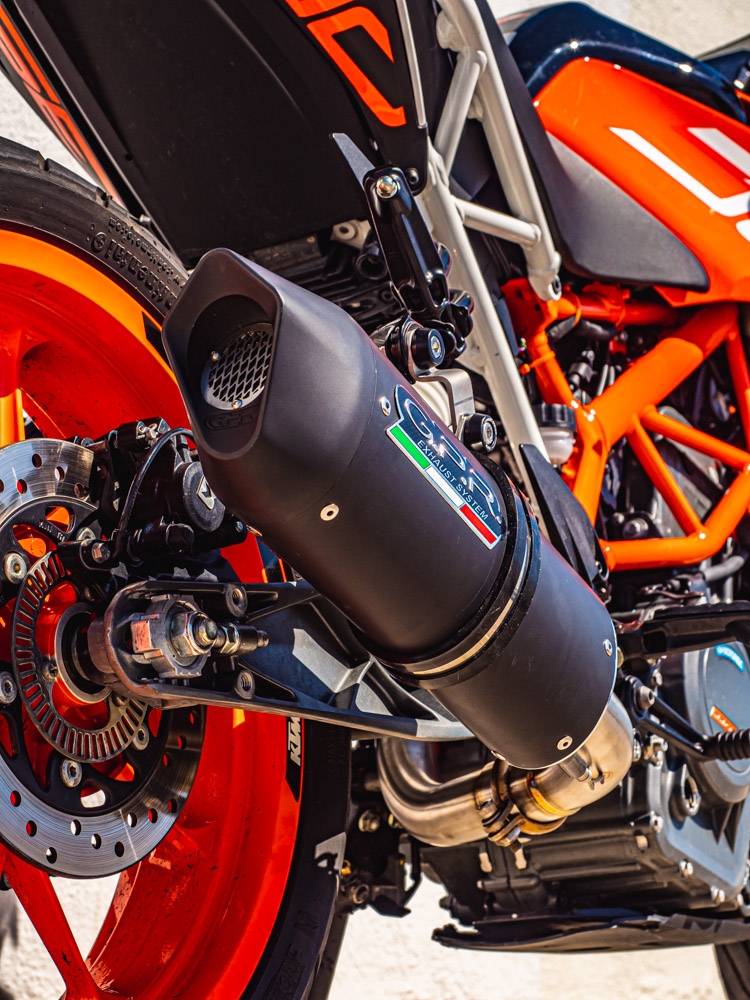 Escape compatible con Ktm Duke 390 2017-2020, Furore Evo4 Nero, Escape legal, homologado, silenciador con db killer desmontable y tubo de conexión específico 