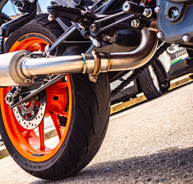 Escape compatible con Ktm Rc 390 2017-2020, Albus Evo4, Escape legal, homologado, silenciador con db killer desmontable y tubo de conexión específico 