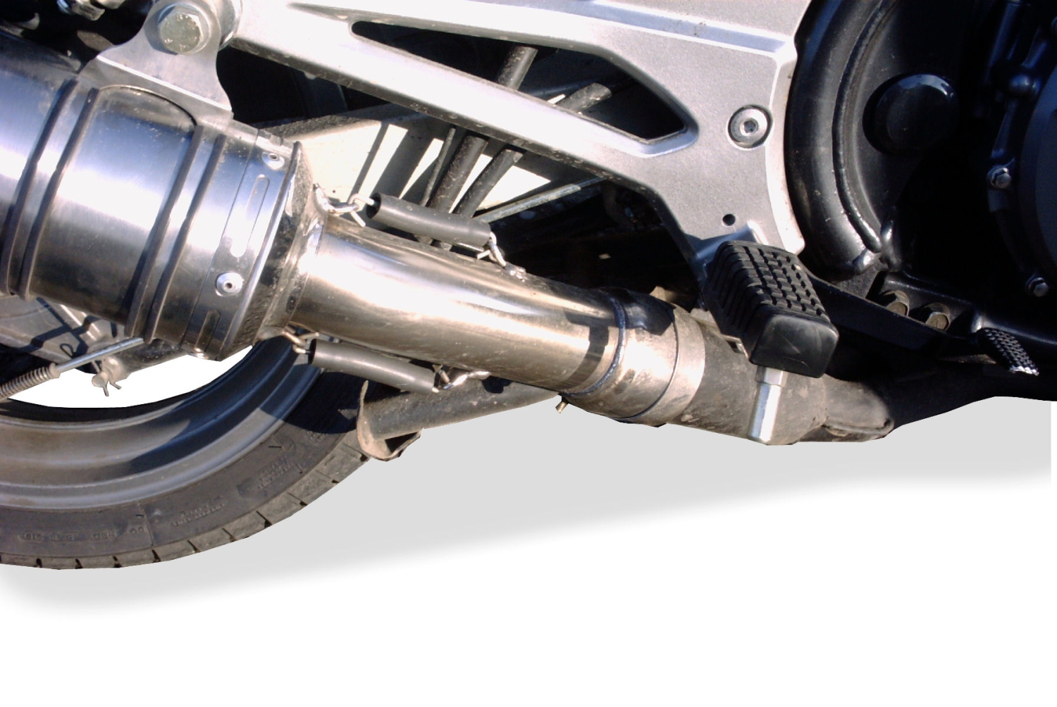 Escape compatible con Kawasaki ER 5 1996-2006, Trioval, Escape legal, homologado, silenciador con db killer desmontable y tubo de conexión específico 