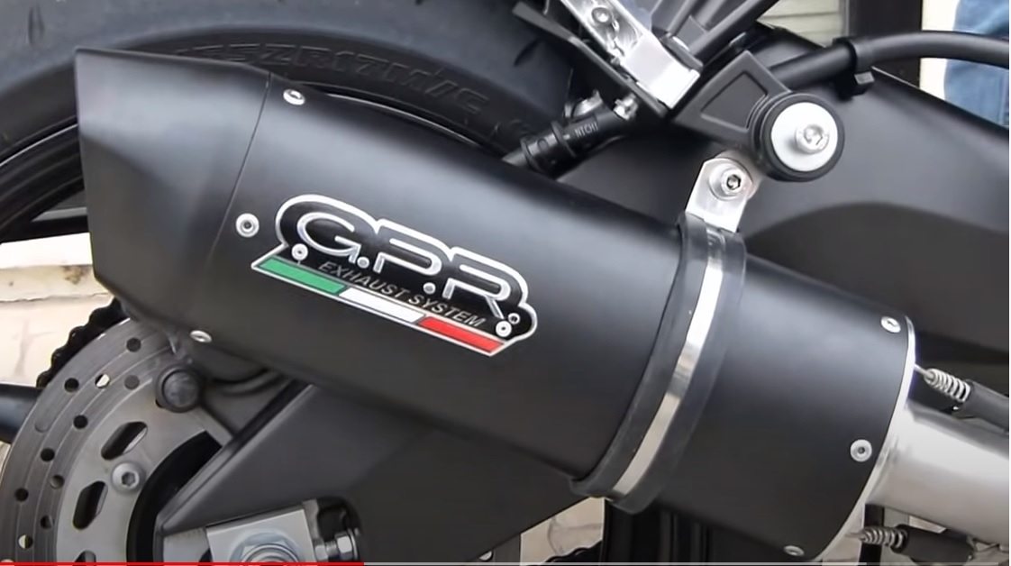 Escape compatible con Yamaha Fz 8 2010-2016, Furore Nero, Escape legal, homologado, silenciador con db killer desmontable y tubo de conexión específico 