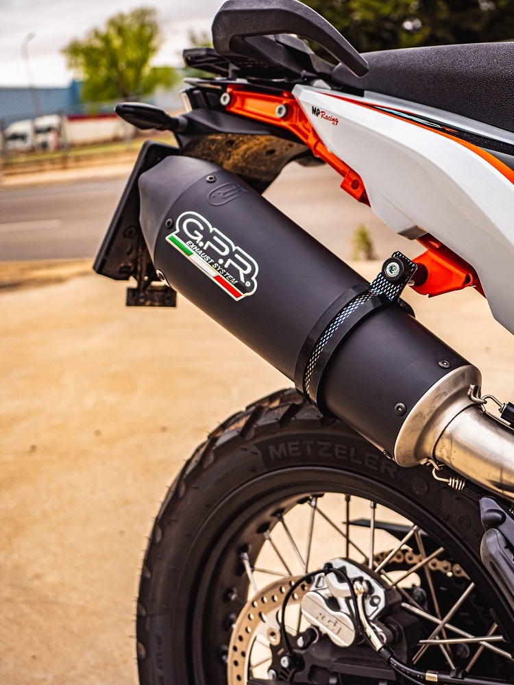 Escape compatible con Ktm Duke 890 2021-2024, GP Evo4 Black Titanium, Escape legal, homologado, silenciador con db killer desmontable y tubo de conexión específico 