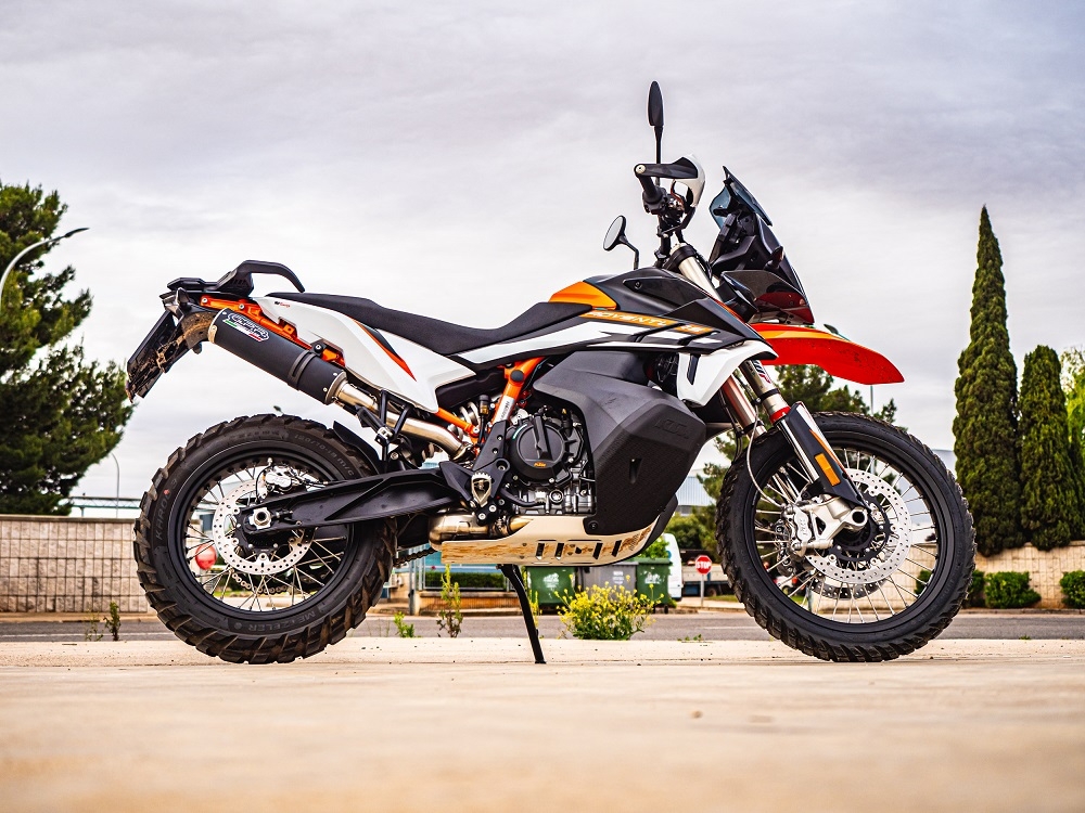 Escape compatible con Husqvarna Norden 901 2022-2024, M3 Black Titanium, Escape legal, homologado, silenciador con db killer desmontable y tubo de conexión específico 