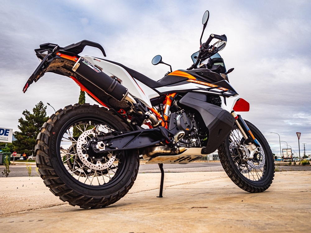 Escape compatible con Husqvarna Norden 901 2022-2024, M3 Black Titanium, Escape legal, homologado, silenciador con db killer desmontable y tubo de conexión específico 
