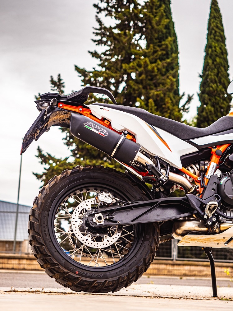 Escape compatible con Husqvarna Norden 901 2022-2024, Furore Evo4 Nero, Escape legal, homologado, silenciador con db killer desmontable y tubo de conexión específico 