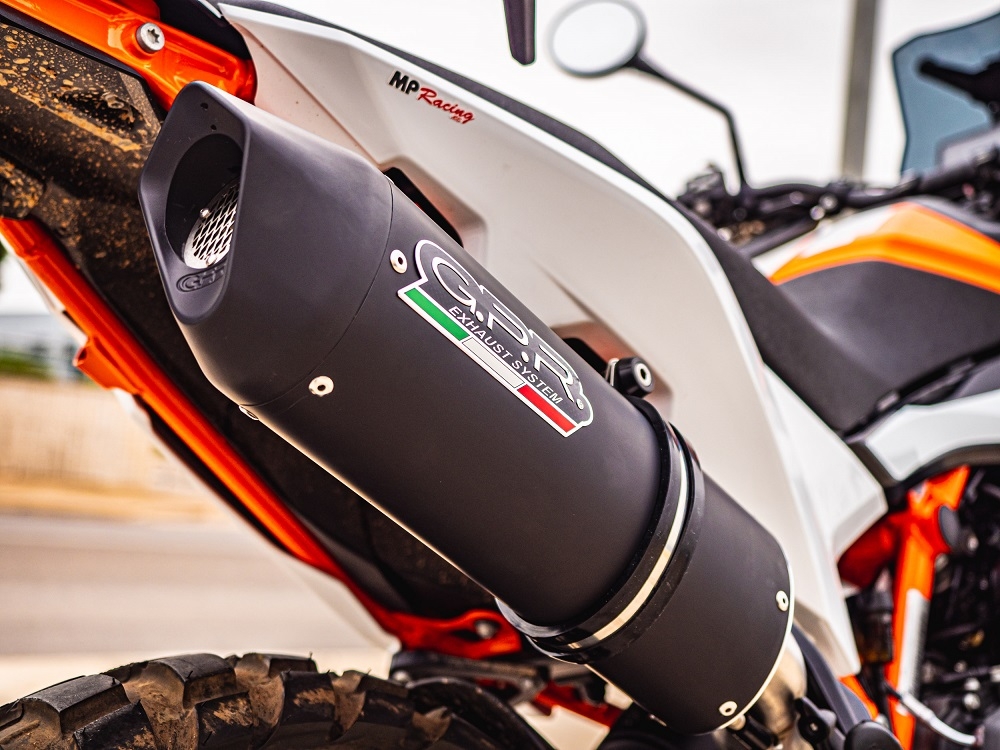 Escape compatible con Husqvarna Norden 901 2022-2024, Furore Evo4 Nero, Escape legal, homologado, silenciador con db killer desmontable y tubo de conexión específico 