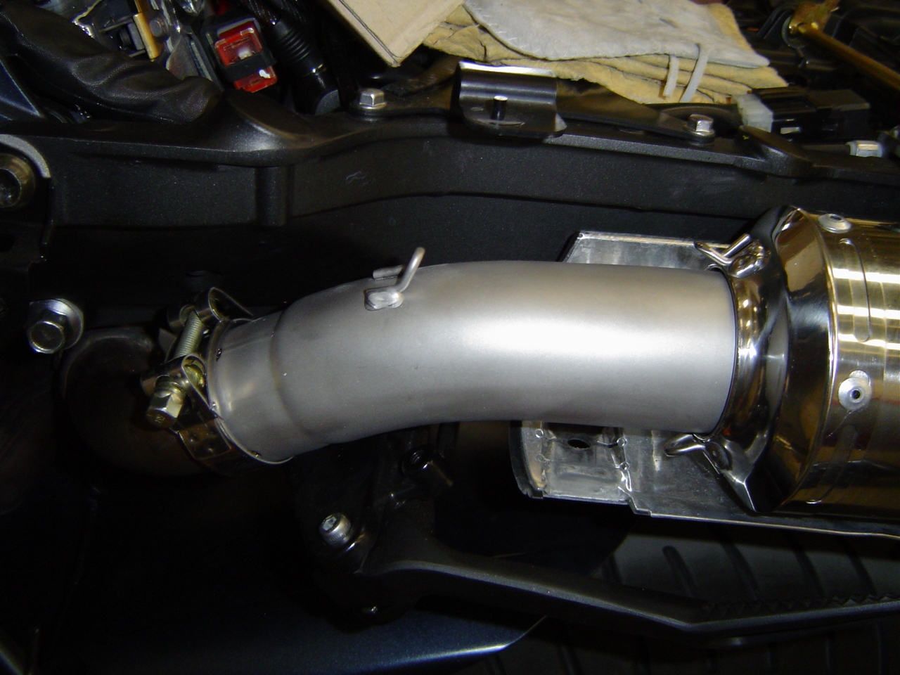 Escape compatible con Yamaha MT-01 2005-2011, Inox Tondo, Par de terminales de escape homologados, con db killer extraíbles y tubos de conexión específicos 