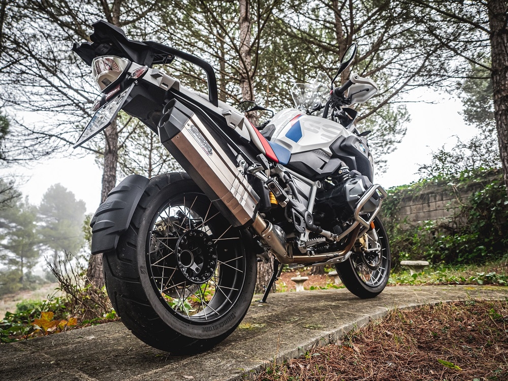 Escape compatible con Bmw R 1250 Gs -Adventure 2021-2024, Hyper Sonic Titanium, Escape legal, homologado, silenciador con db killer desmontable y tubo de conexión específico 
