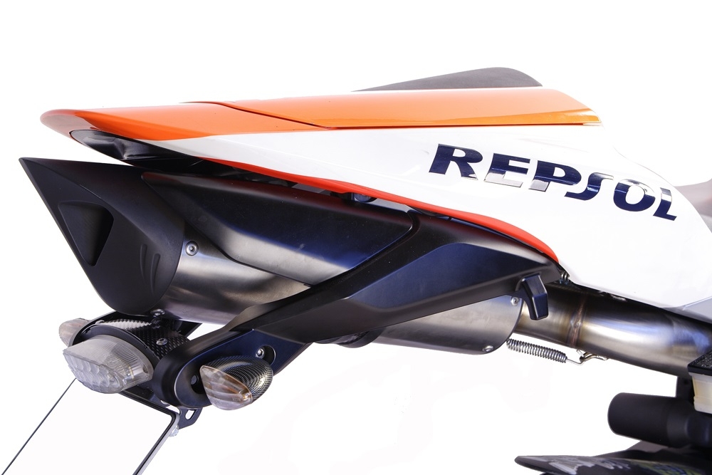 Escape compatible con Honda Cbr 600 Rr 2005-2006, Tiburon Titanium, Escape legal, homologado, silenciador con db killer desmontable y tubo de conexión específico 
