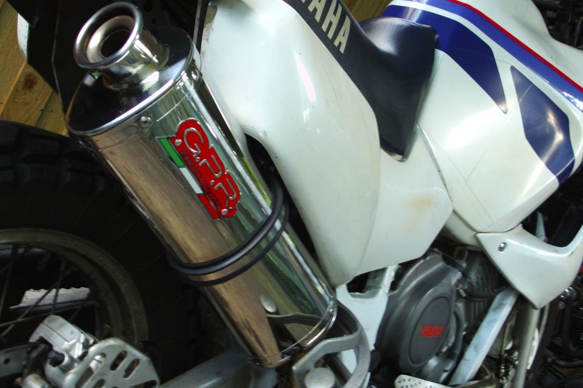 Escape compatible con Yamaha Xtz 750 Supertenere 1989-1997, Trioval, Escape legal, homologado, silenciador con db killer desmontable y tubo de conexión específico 