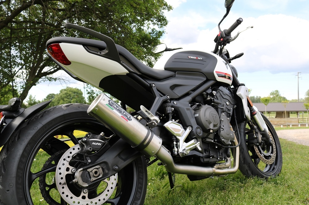 Escape compatible con Triumph Trident 660 2021-2024, M3 Titanium Natural, Escape completo, no legal para países de la UE, con db killer extraíble 