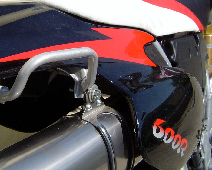 Escape compatible con Yamaha Tt 600 R - Tt 600 E 1998-2004, Trioval, Escape legal, homologado, silenciador con db killer desmontable y tubo de conexión específico 