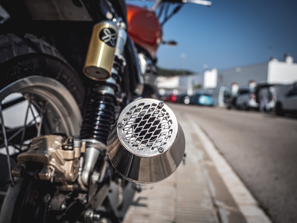 Escape compatible con Yamaha Xv 535 Virago 1981-2007, Ultracone Inox Cafè Racer, Silencioso homologado universal, con db killer desmontable sin tubo de conexión 