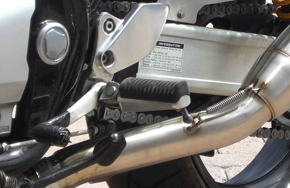 Escape compatible con Yamaha Xjr 1300 1999-2006, Trioval, Par de terminales de escape homologados, con db killer extraíbles y tubos de conexión específicos 