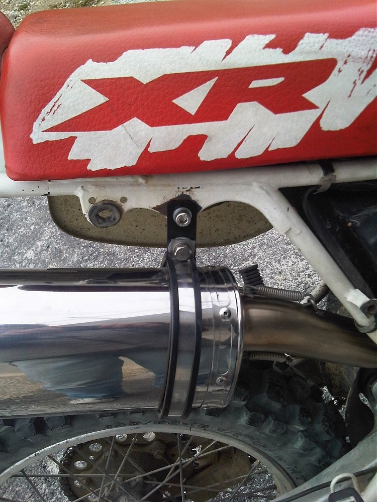 Escape compatible con Honda Xr 600 R 1988-1998, Trioval, Escape legal, homologado, silenciador con db killer desmontable y tubo de conexión específico 