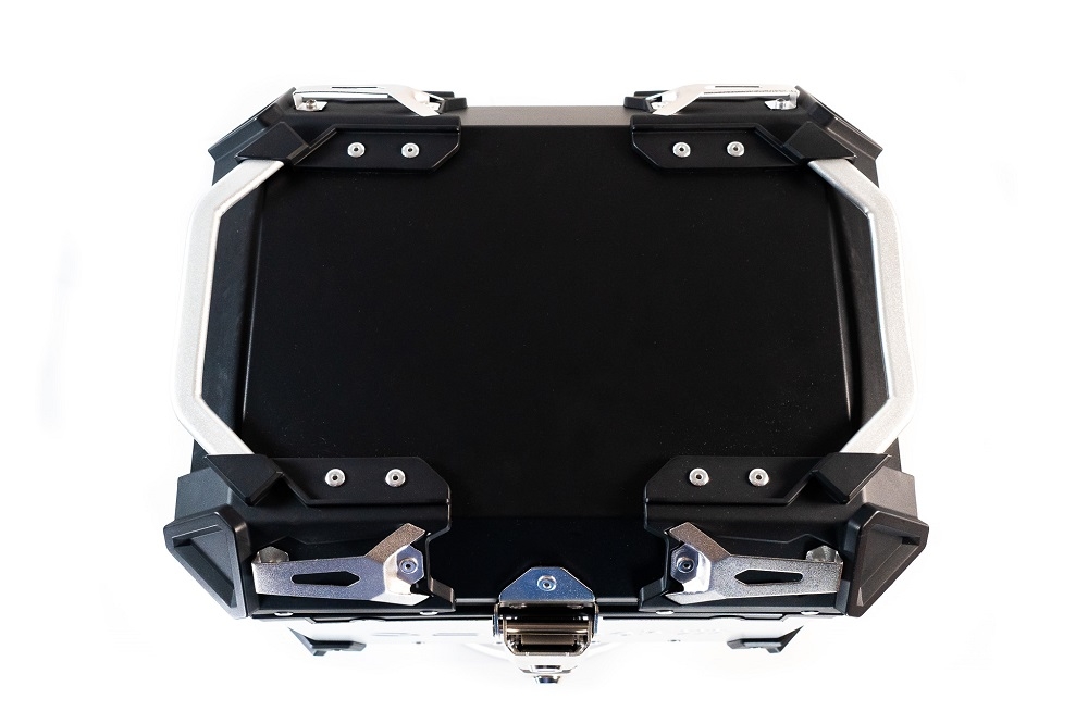 GPR TECH BAUL ALPI-TECH 45 LT. PLATA Baúl superior Top Case de aluminio color plata con placa universal incluida Capacidad Litros 45