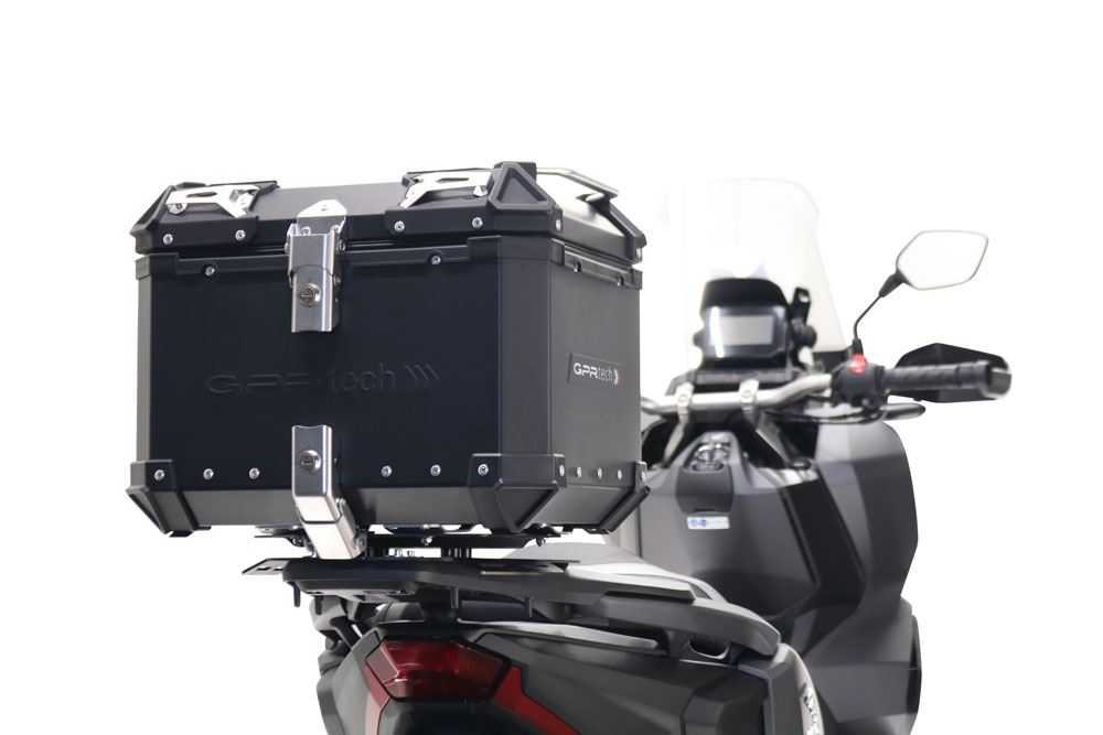 Baúl GPR TECH compatible con  Honda Adv 350 2022/2024 e5 Baúl Alpi-Tech en aluminio, color negro con placa específica incluida Capacidad Litros 45