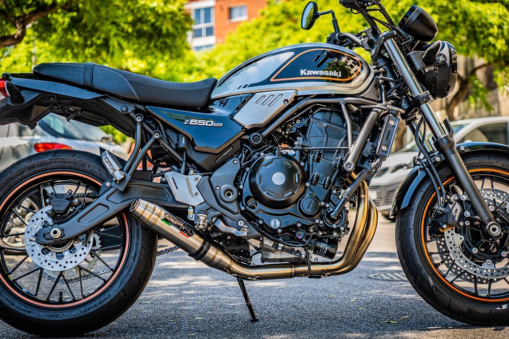 Escape compatible con Kawasaki Z 650 RS 2021-2023, Deeptone Inox, Escape racing, linea completa, suministrado con colector especifico, articulo sin homologacion 