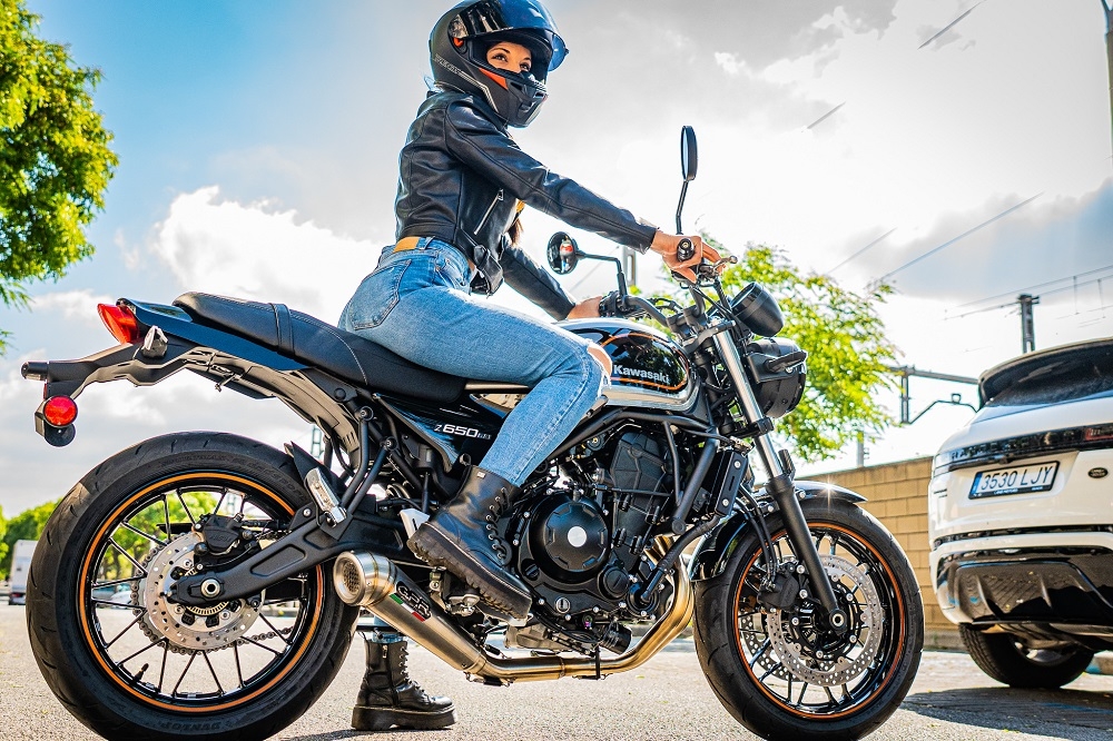 Escape compatible con Kawasaki Z 650 RS 2021-2023, Powercone Evo, Escape racing, linea completa, suministrado con colector especifico, articulo sin homologacion 