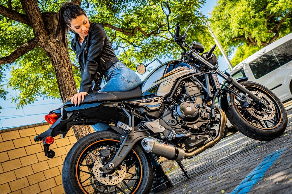 Escape compatible con Kawasaki Z 650 RS 2021-2023, Satinox, Escape completo, no legal para países de la UE, con db killer extraíble 