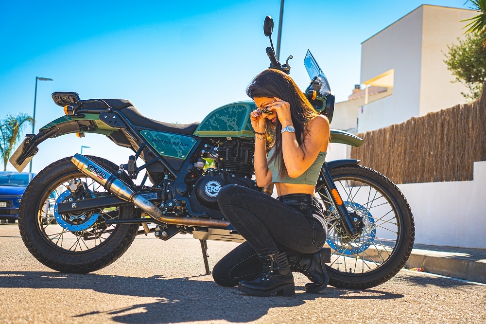 Escape compatible con Royal Enfield Himalayan 410 2021-2024, Deeptone Inox, Escape racing, silenciador con tubo de conexion, articulo sin homologacion 