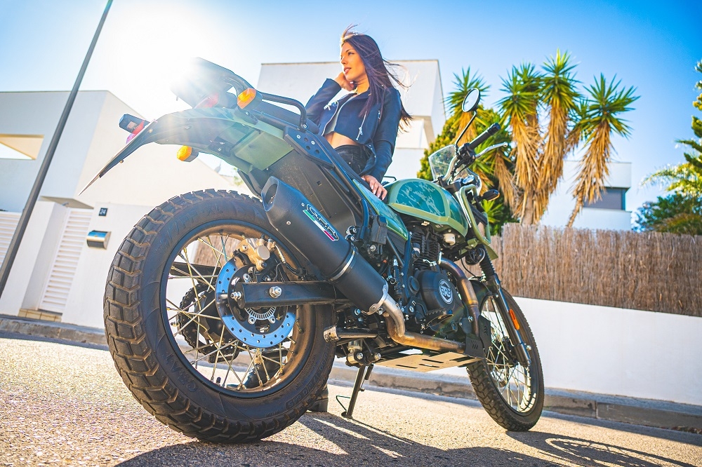 Escape compatible con Royal Enfield Himalayan 410 2021-2024, Furore Nero, Escape racing, silenciador con tubo de conexion, articulo sin homologacion 