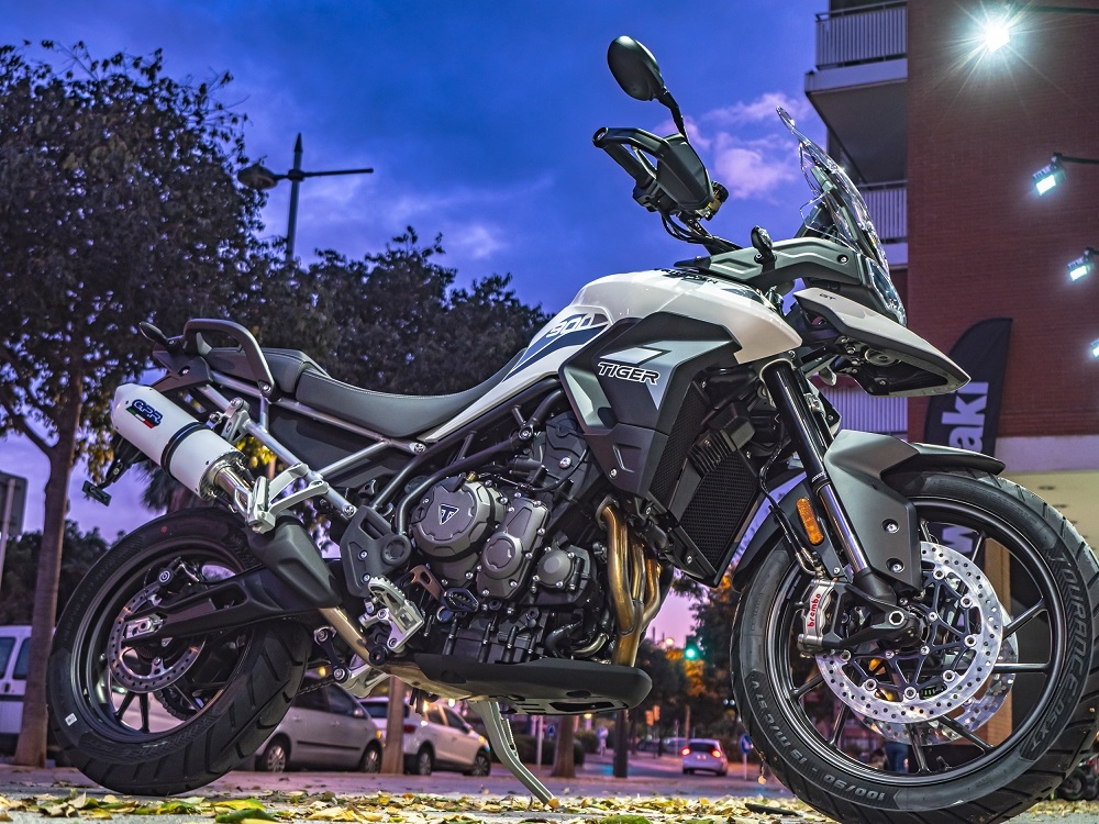 Escape compatible con Triumph Tiger 900 2020-2023, Albus Evo4, Escape legal, homologado, silenciador con db killer desmontable y tubo de conexión específico 