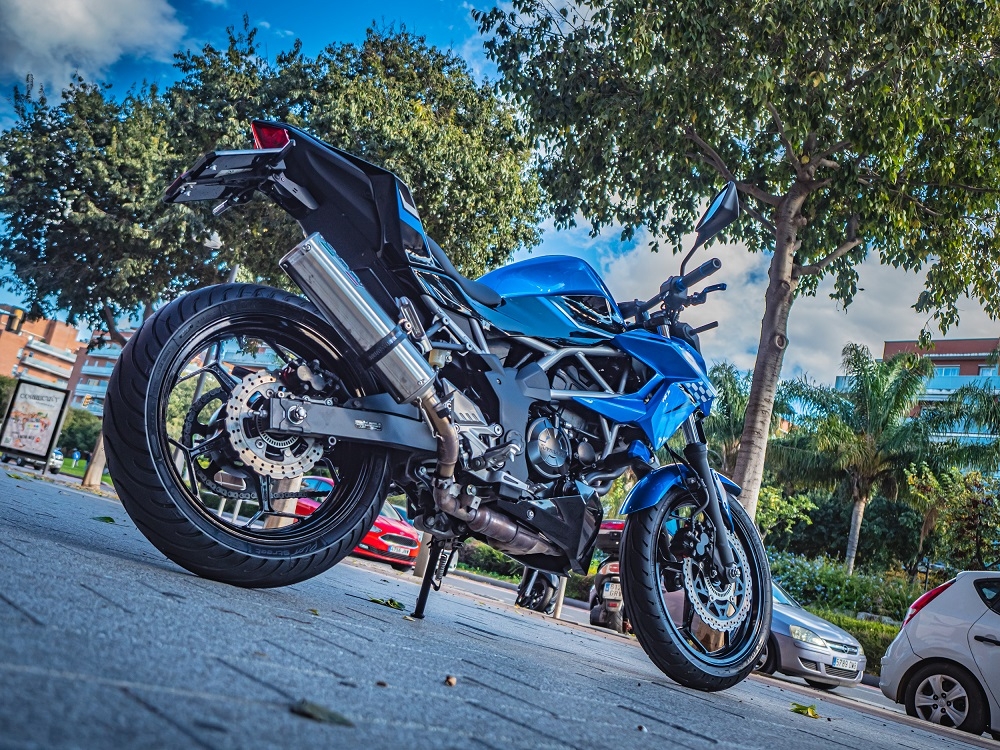Escape compatible con Kawasaki Z 125 2021-2024, M3 Inox , Escape legal, homologado, silenciador con db killer desmontable y tubo de conexión específico 