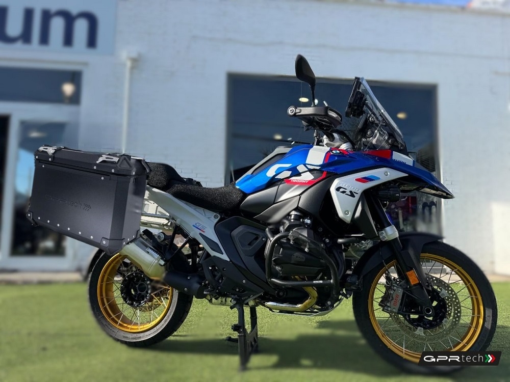 GPR TECH compatible con  BMW R 1300 GS Adventure 2023/2025 Par de maletas laterales en aluminio color negro con portaequipajes específico Capacidad 38 LT. + 38 LT.