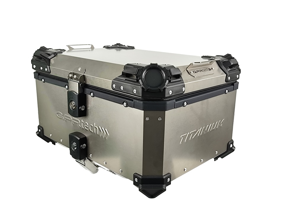 GPR TECH BAUL EN TITANIO ALPI-TECH 55 LT. Baúl superior Top Case de Titanio color natural con placa universal incluida Capacidad Litros 55