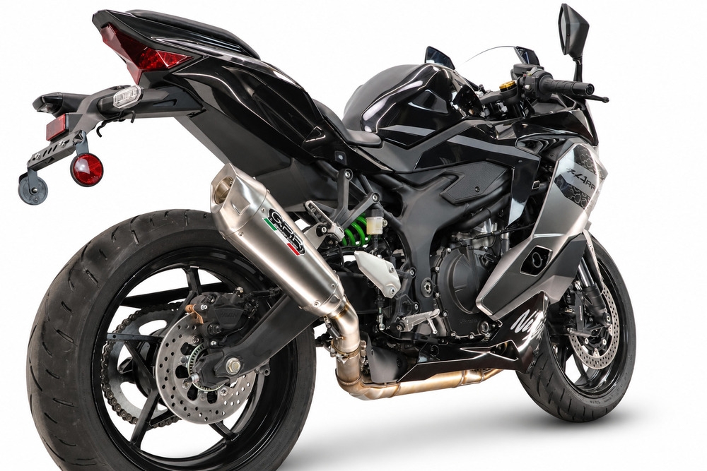 GPR escape compatible con Kawasaki Ninja ZX-4R 2023-2026, GP-Revo Titanium, Escape legal, homologado, silenciador con db killer desmontable y tubo de conexión específico 