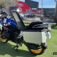 GPR TECH compatible con  BMW R 1300 GS Adventure 2023/2025 Par de maletas laterales en aluminio color plata con portaequipajes específico Capacidad 38 LT. + 38 LT.