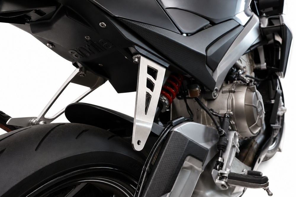 GPR compatible con Aprilia RS 660 2025-2026, Staffa Pedana Passeggero / Muffler bracket, 