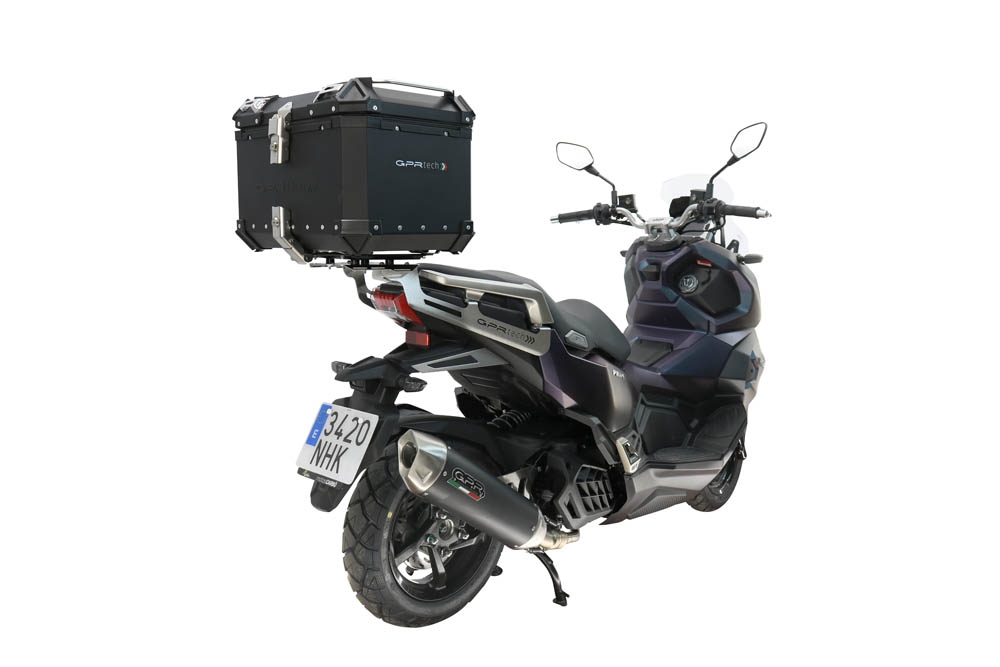 Baúl GPR TECH compatible con  Sym ADX 125 2024/2026 e5 Plus Baúl Alpi-Tech en aluminio, color negro con placa específica incluida Capacidad Litros 45