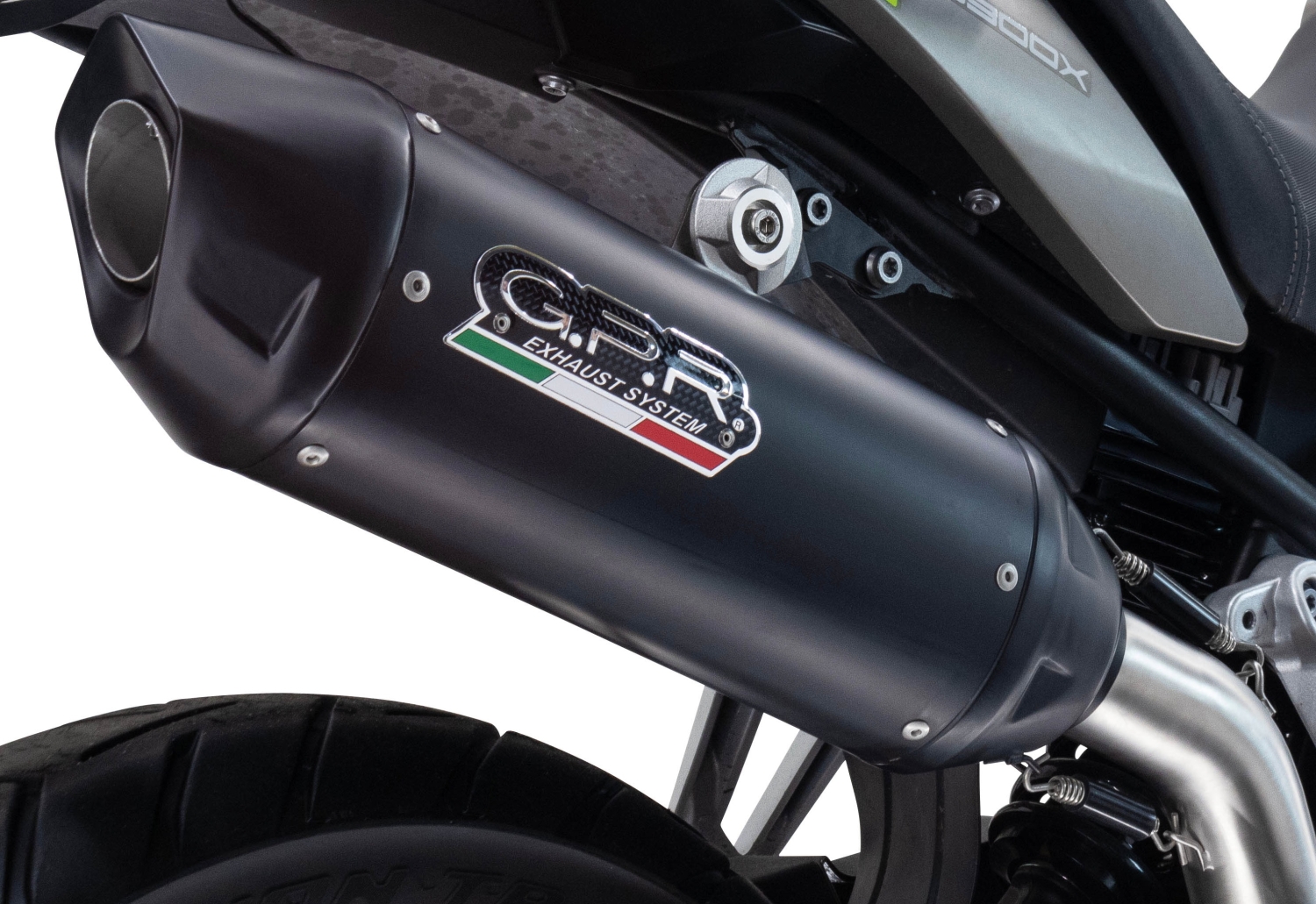 Escape compatible con Suzuki V-STROM DL 800 DE - SE 2023-2025, Furore-X Titanio Nero, Escape legal, homologado, silenciador con db killer desmontable y tubo de conexión específico 